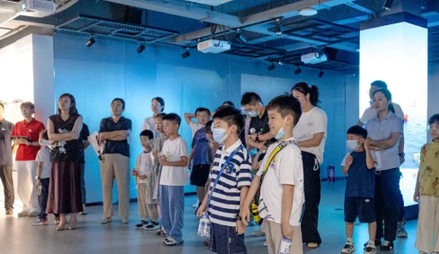 <b>薪火相传，和平筑梦——携手炜赋集团共筑国防教育实践课堂</b>