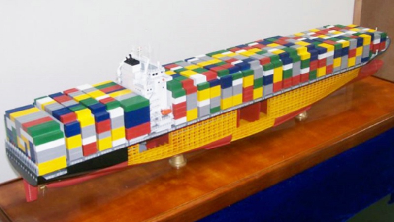 青岛海运职业学校4250集装箱船纵剖模型